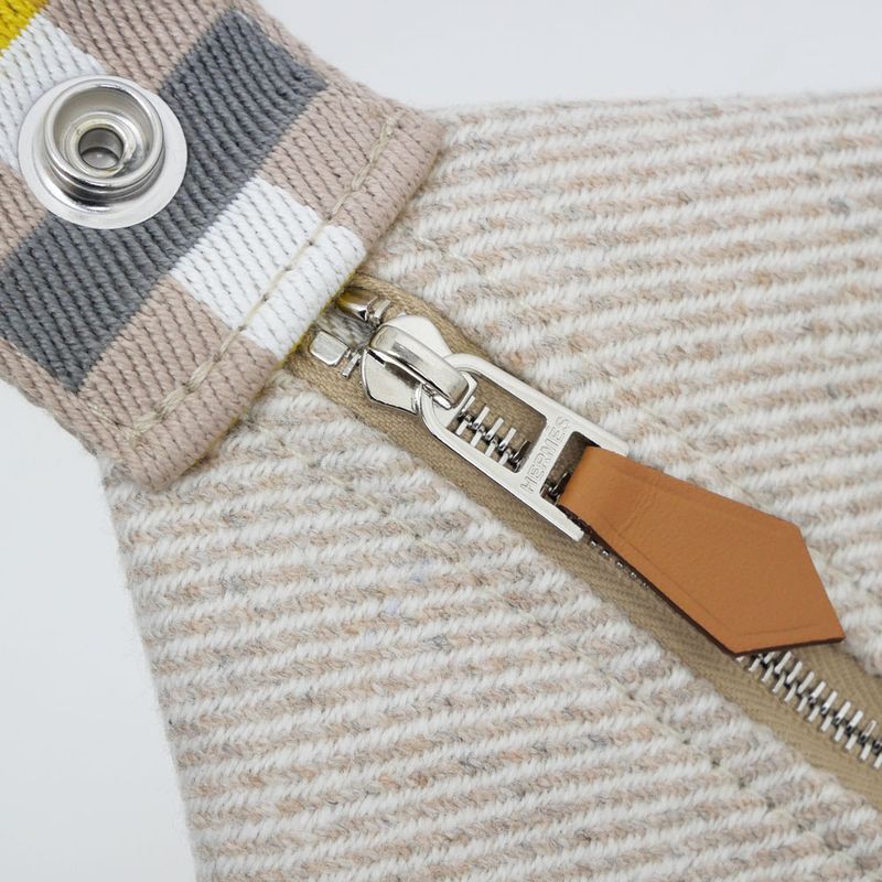 Hermes Brid A Black GM Au-carre Handbag Pouch Seigle Beige — view 9