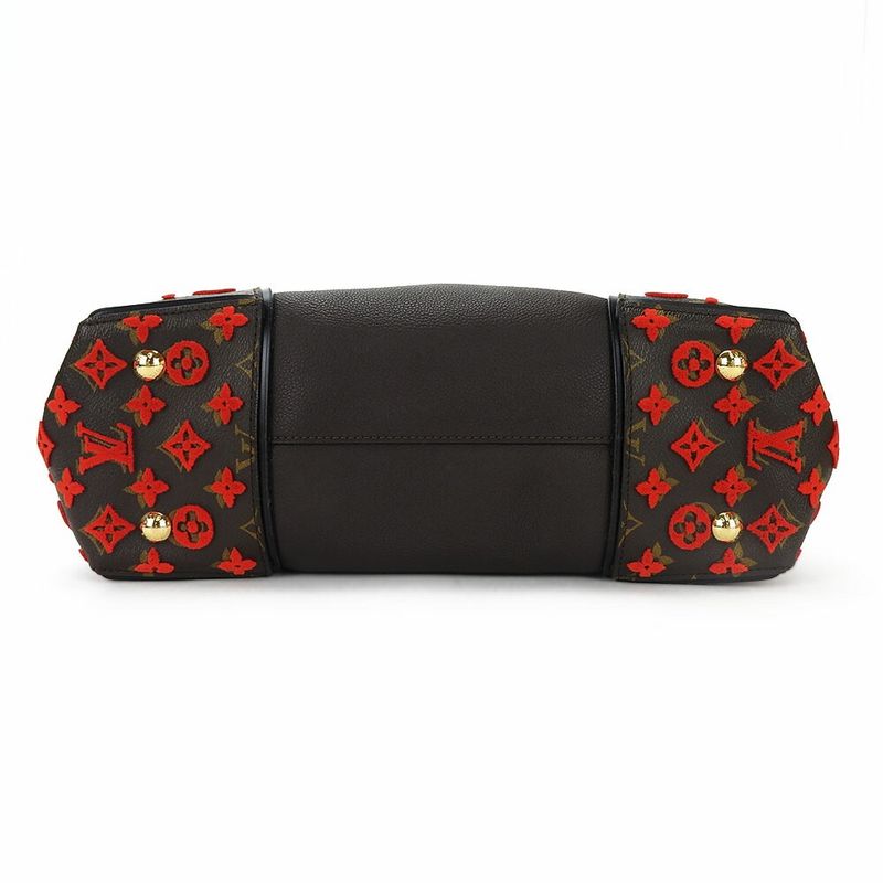 Louis Vuitton Tote W PM Monogram Tuftage Red Logo — view 3