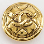 Chanel Coco Mark Quilted Vintage Gold Plated 31 g Earrings — view 6