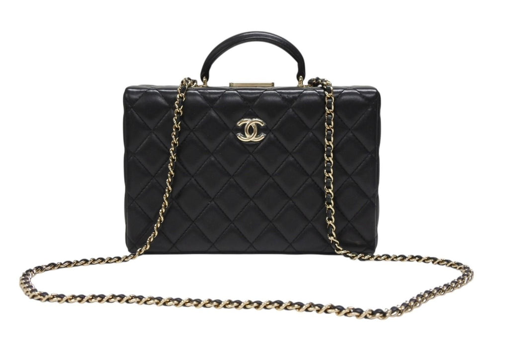 Chanel CC Logo Quilted Chain Shoulder Handbag Lambskin Black
