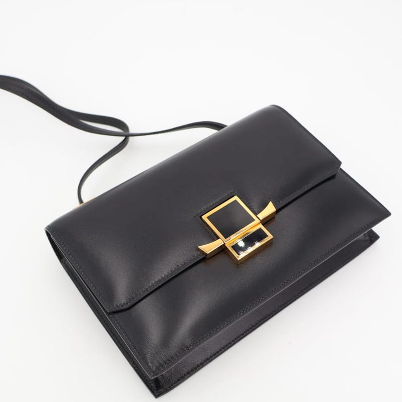 Hermes Vintage Leather Shoulder Bag — view 2