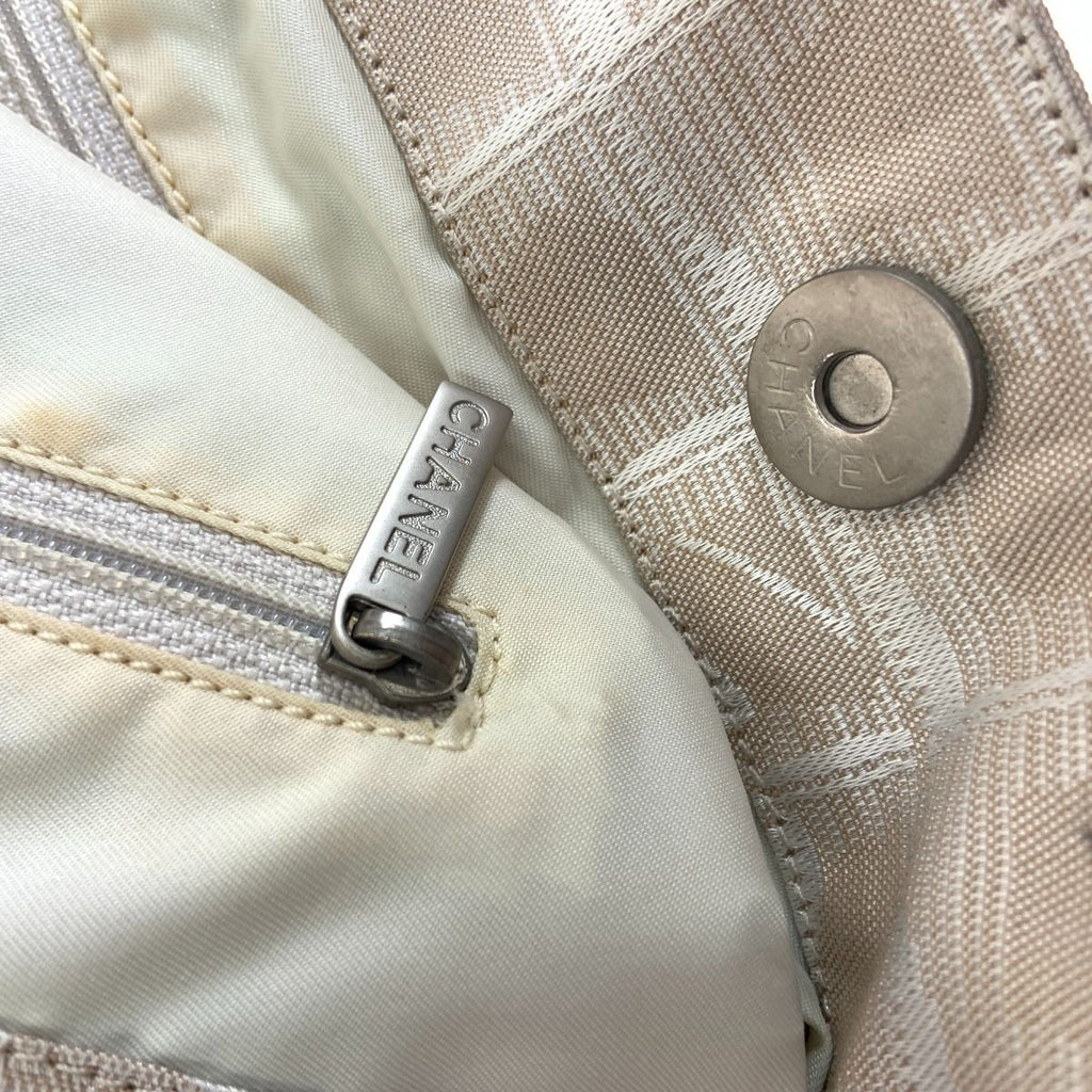 Chanel New Travel Line Tote Bag Beige — view 6