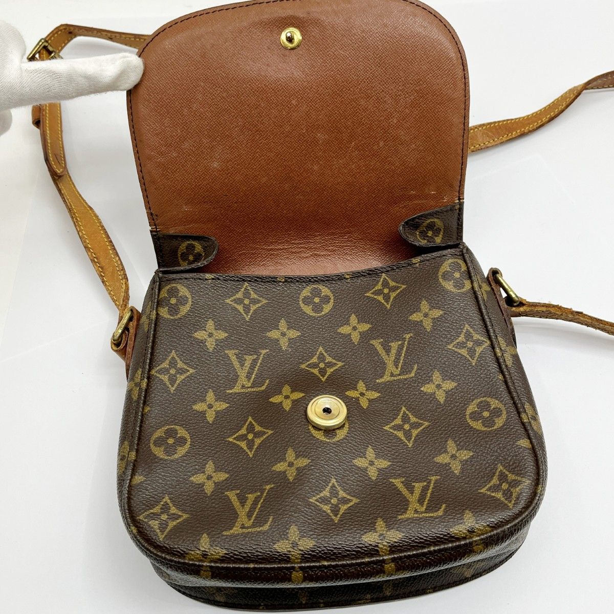 Louis Vuitton Shoulder Bag Monogram Saint-Cloud Mold Strap Deterioration — view 6