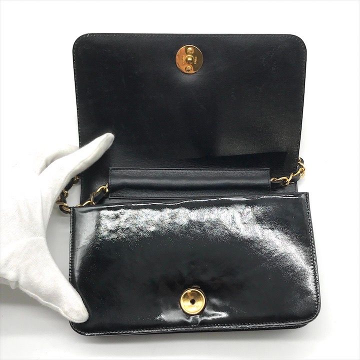 Chanel CC Logo Patent Chain Shoulder Bag Black Push Lock — view 7