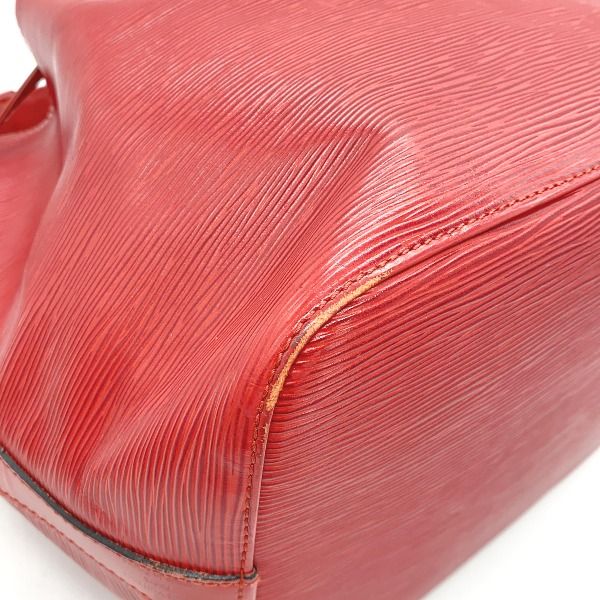 Louis Vuitton Epi Drawstring Shape Petite Noe Shoulder Bag — view 4