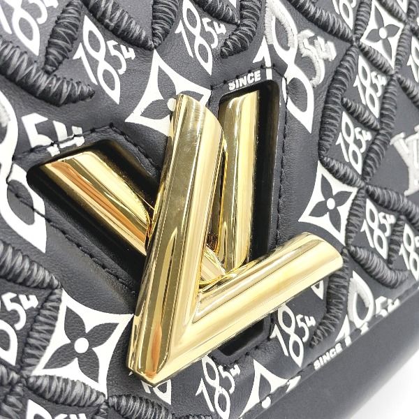 Louis Vuitton Since 1854 Twist MM Shoulder Bag Black — view 8