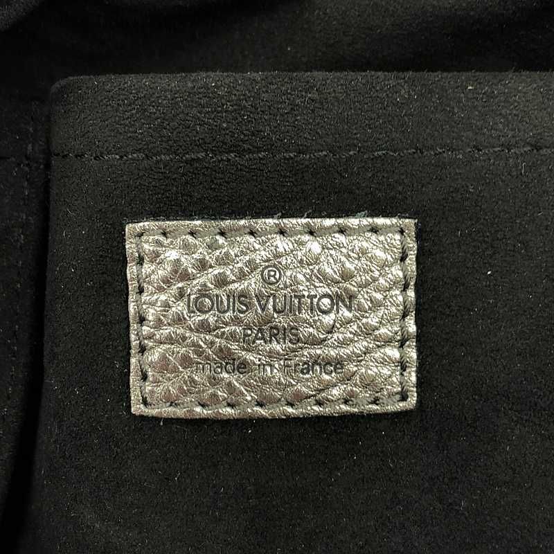 Louis Vuitton Mahina Shoulder Bag — view 7