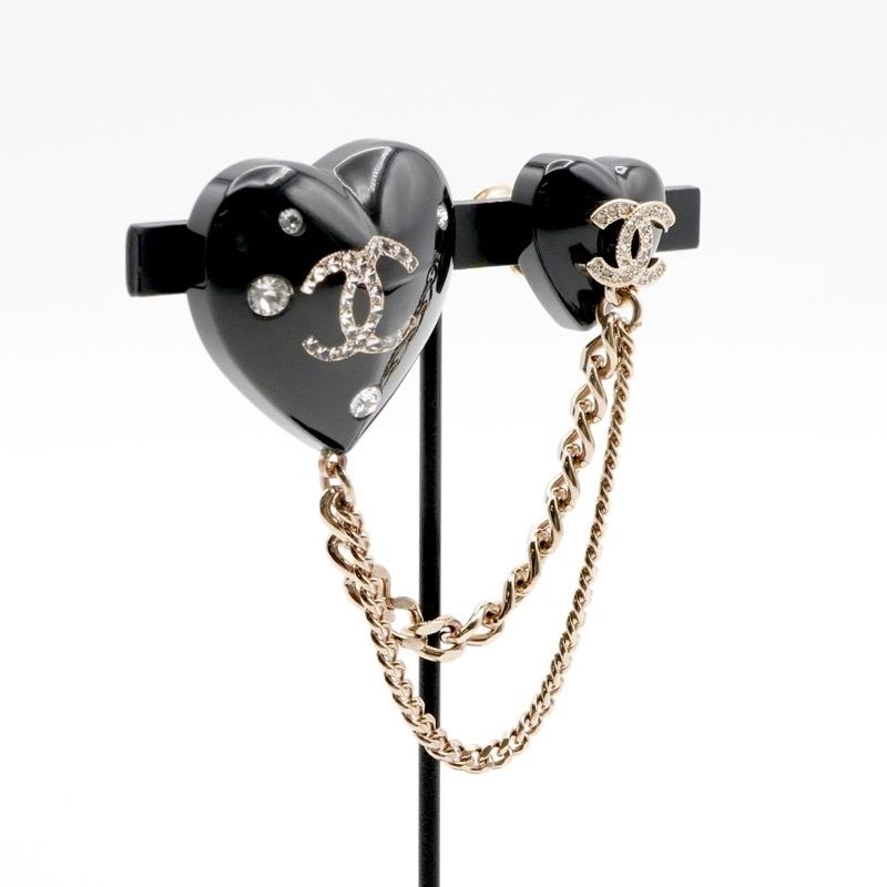 Chanel Brooch Corsage Black Gold Rhinestone Chain Heart — view 8