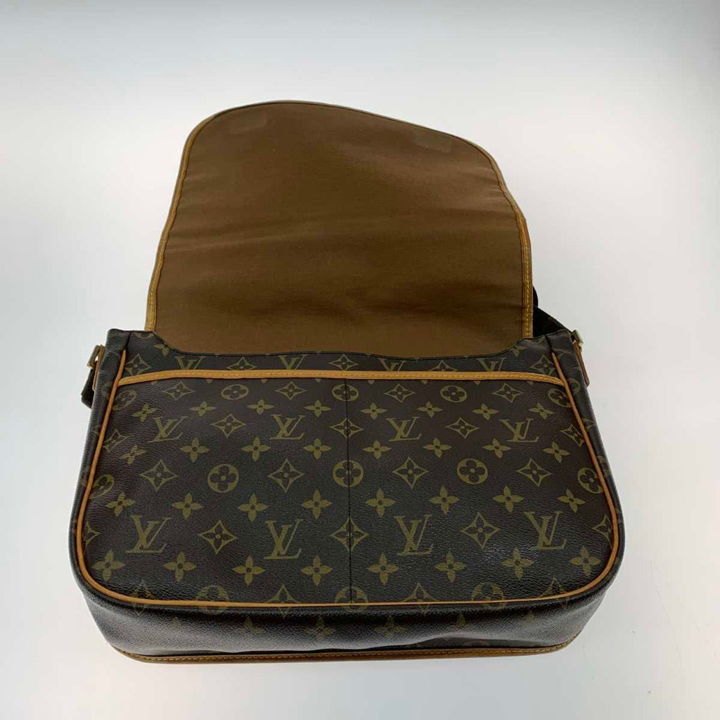 Louis Vuitton Monogram Canvas Messenger Bag — view 5