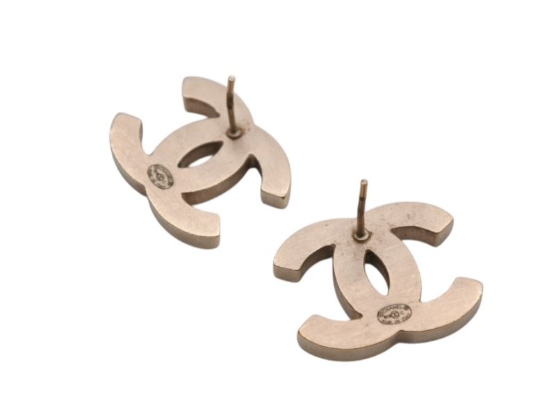 Chanel CC Logo Earrings Gold Black — view 6