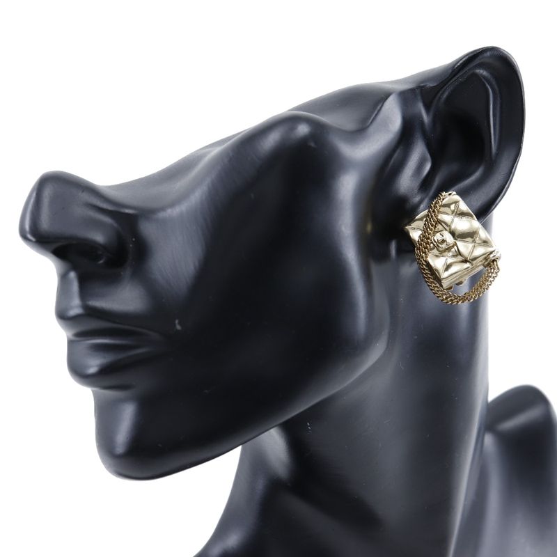 Chanel Quilted Gold Plated 02 P 24.6 g Earrings — view 3