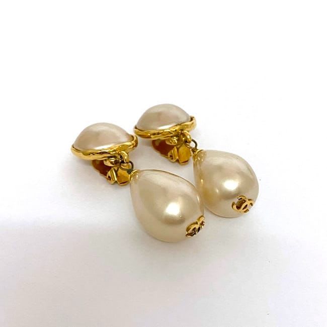 Chanel Gold Pearl White Coco Mark — view 6
