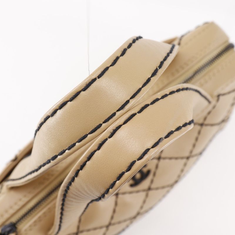 Chanel Wild Stitch Calf Beige Tote Bag — view 5