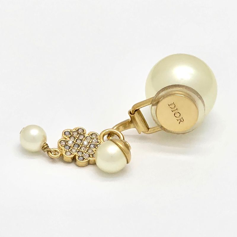Dior Tribales Clip Earrings Star Clover Charm White Resin Pearl — view 6