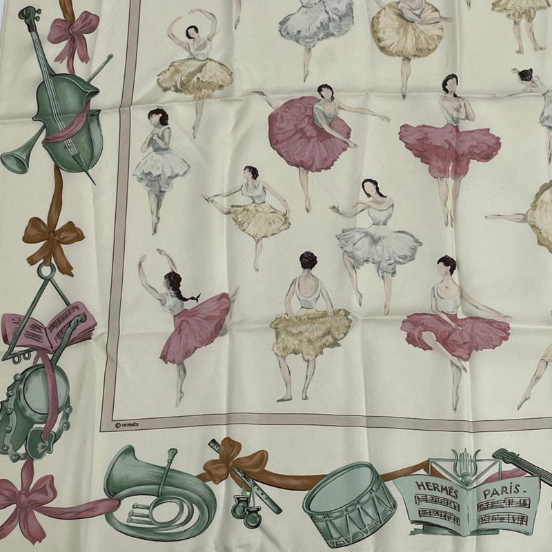 Hermes Carre 90 LA Dance Ballet Dancer Ballerina Scarf Silk Beige — view 4