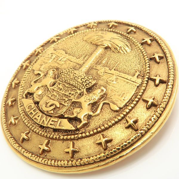 Chanel Brooch 1169 Vintage GP Round Lion — view 3