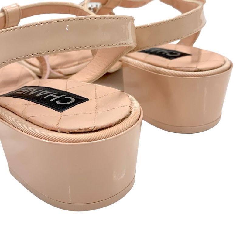 Chanel Sandals Shoes Patent Leather Pink Coco Mark Quilted Thong — view 9