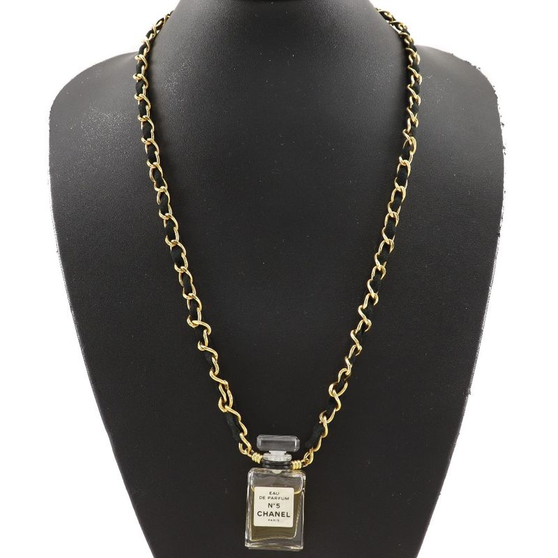 Chanel Parfum Bottle No.5 Gold Plated 55.5 g Necklace — view 3