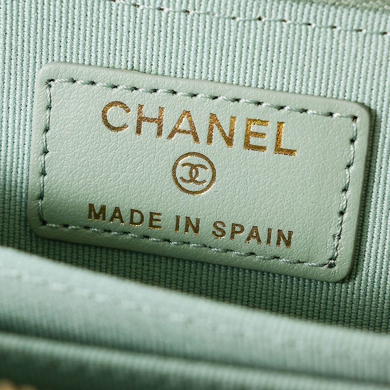 Chanel Coin Case Classic Zip Purse Mint Green — view 6