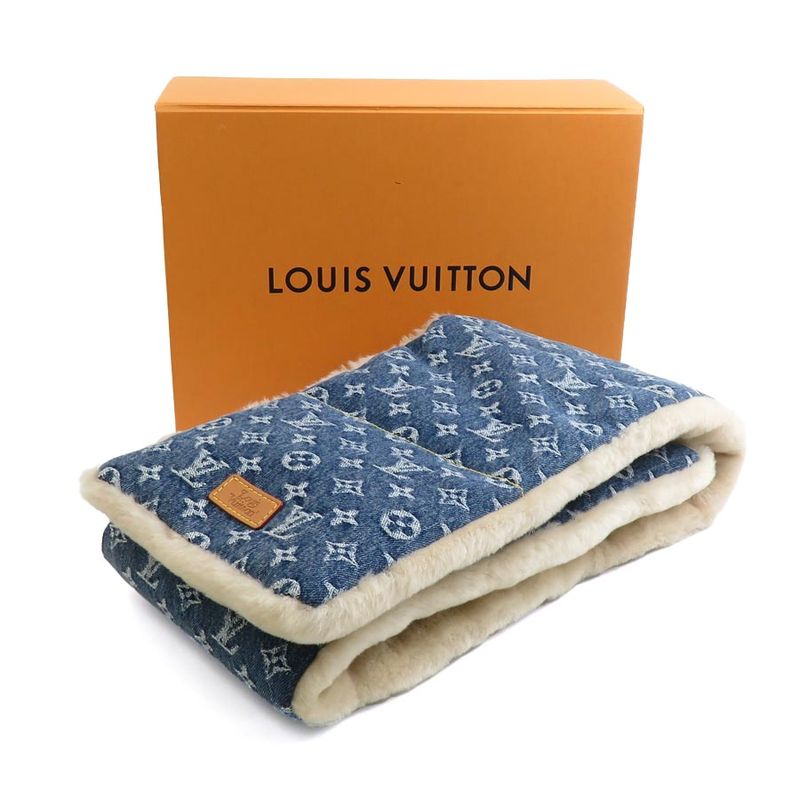 Louis Vuitton Scarf NIGO Collaboration Echarpe Shearling Denim Mp2703 — view 8