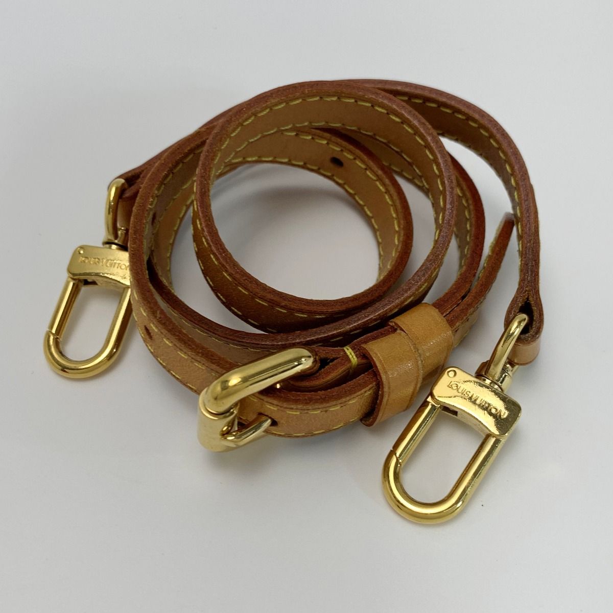 Louis Vuitton Leather Beige Gold Hardware 77 cm — view 2