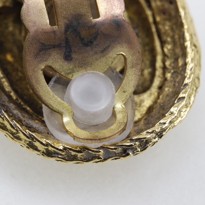 Chanel Coco Mark Vintage Gold Plated 14.0 g Earrings — view 8
