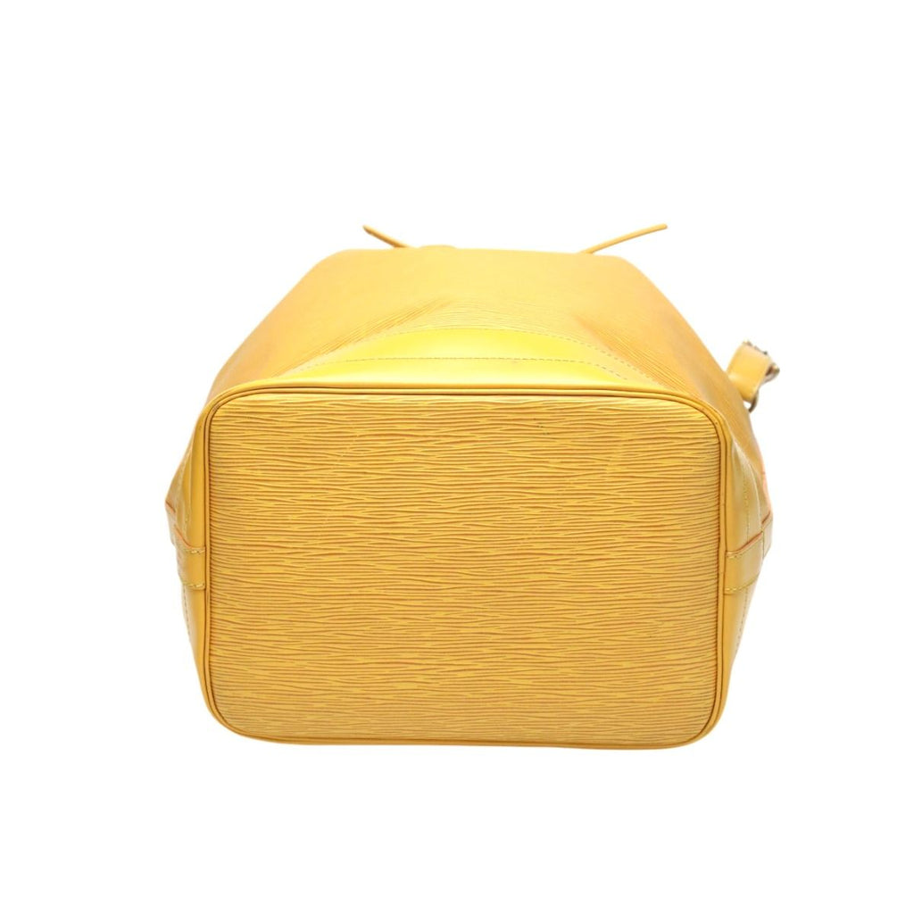 Louis Vuitton Epi Drawstring Shape Shoulder Bag Noe — view 5