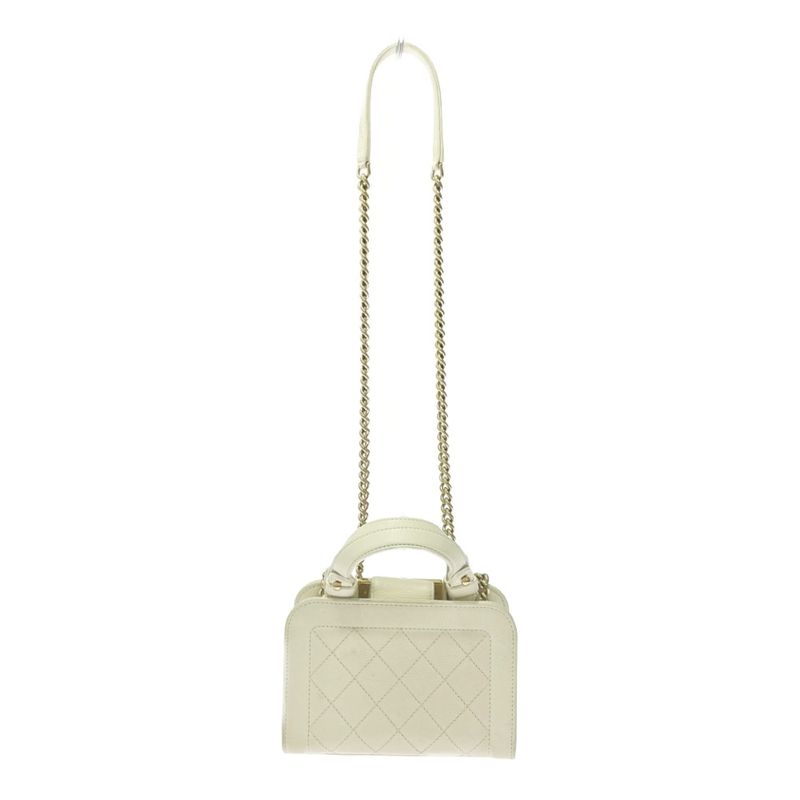 Chanel Quilted Leather Click Label Shoulder Bag White — view 5