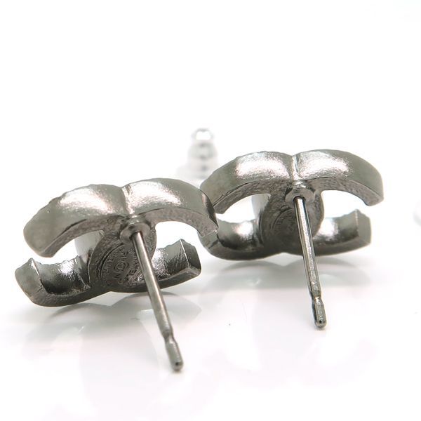 Chanel Coco Mark Earrings F19 V Rhinestone Metal Gunmetal Box — view 6