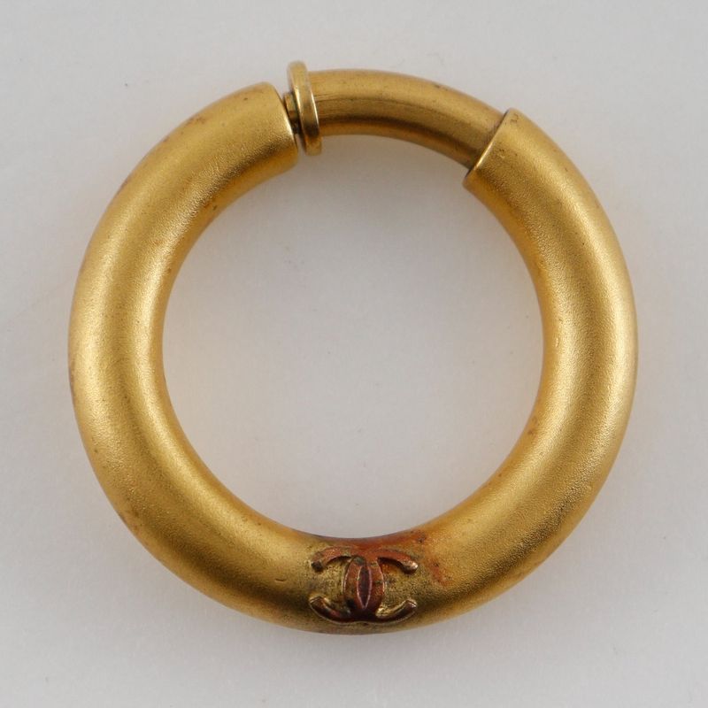 Chanel Coco Loop Vintage Gold Plated 22.6 g Earrings — view 7