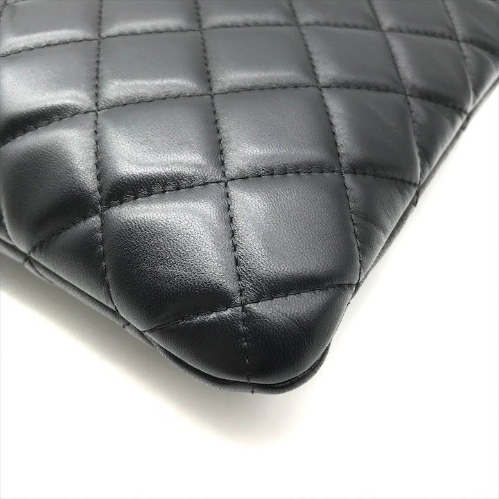 Chanel CC Logo Quilted Camellia Lambskin Clutch Black Pink Case — view 5