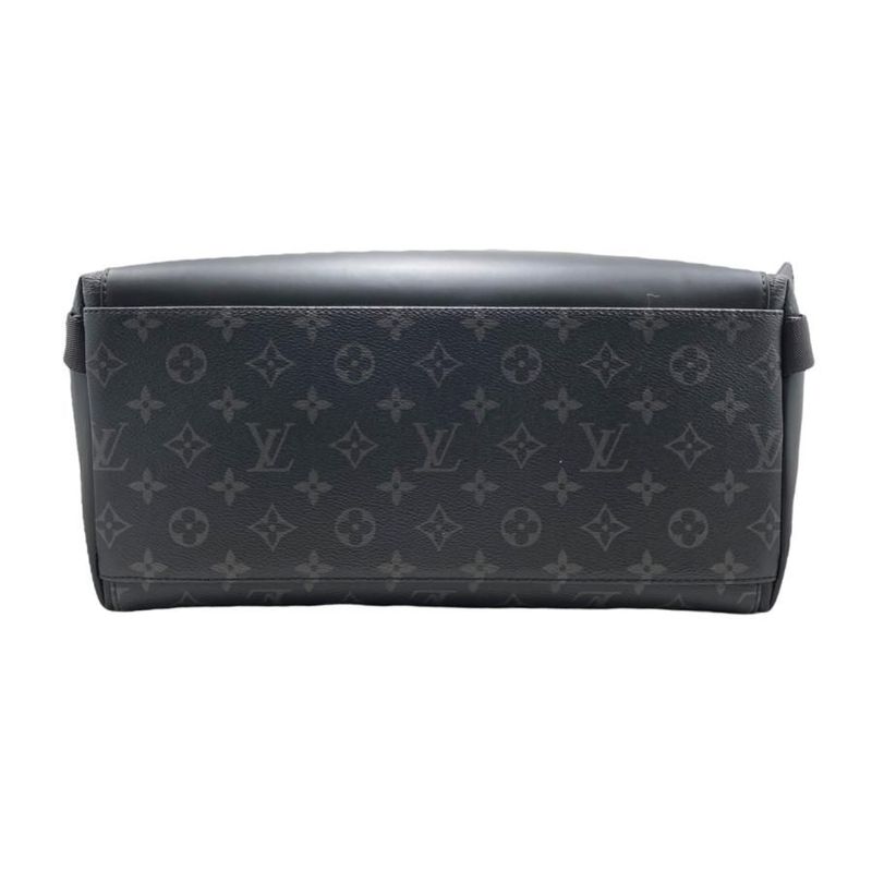 Louis Vuitton Tote Bag Messenger Voyage MM Monogram — view 3