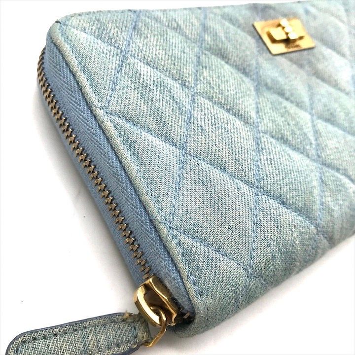 Chanel CC Logo Quilted Denim Zip Around Wallet Blue — view 5