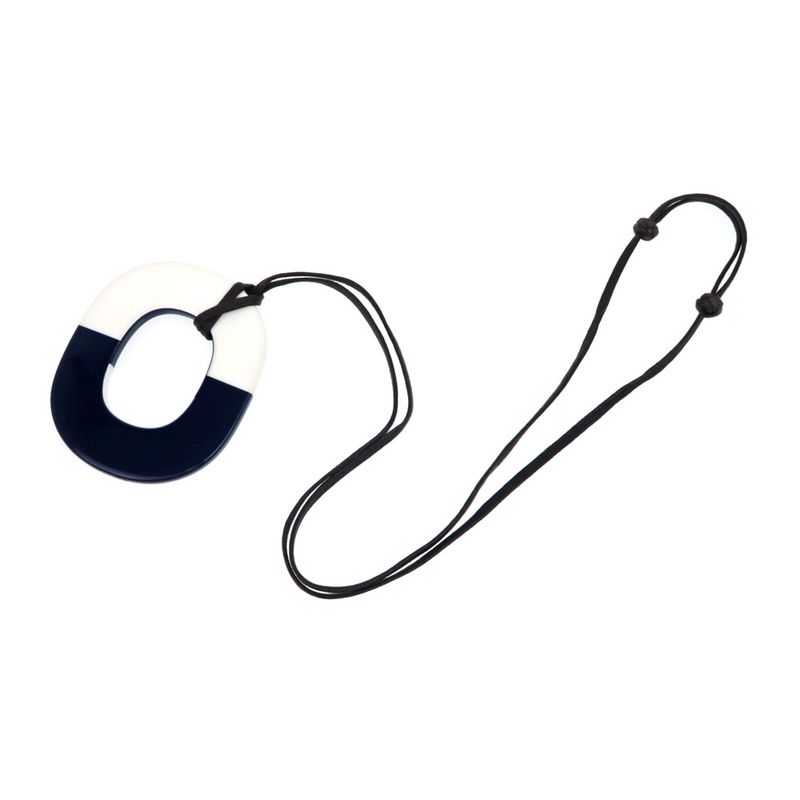 Hermes Necklace Ismu GM Lacquer Buffalo Horn White Navy Pendant — view 5