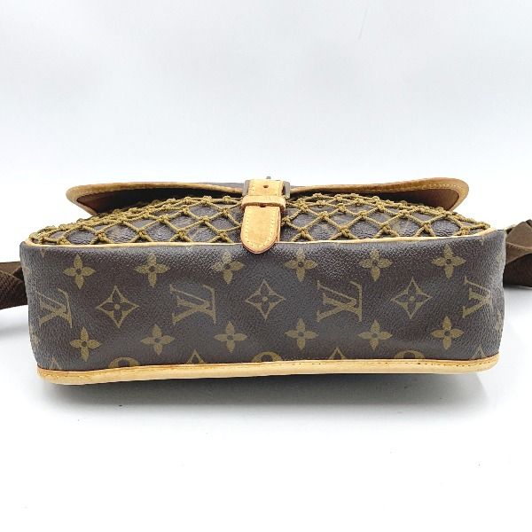 Louis Vuitton Monogram Congo PM Crossbody Bag — view 3