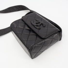 Chanel Quilted Shoulder Bag Leather Black — view 2