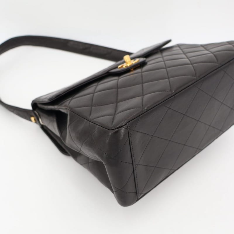 Chanel Shoulder Bag Quilted Handbag — view 6
