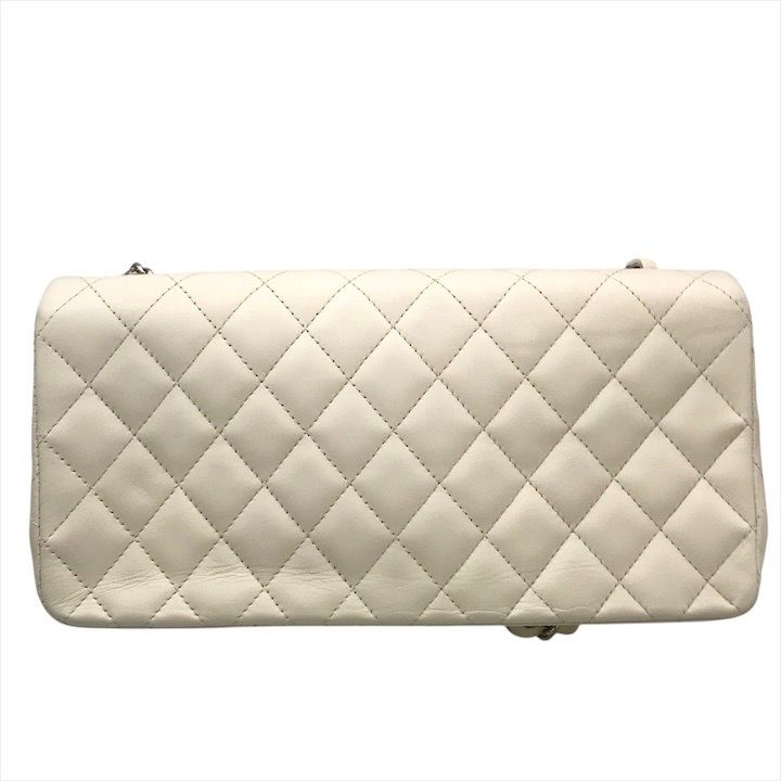 Chanel CC Logo Turnlock Lambskin Chain Shoulder Bag White Purse — view 2