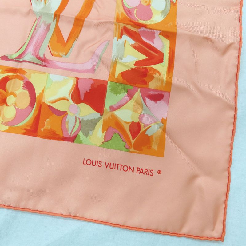 Louis Vuitton Carre 90 in The Passage Of Time Scarf Monogram Flower — view 3