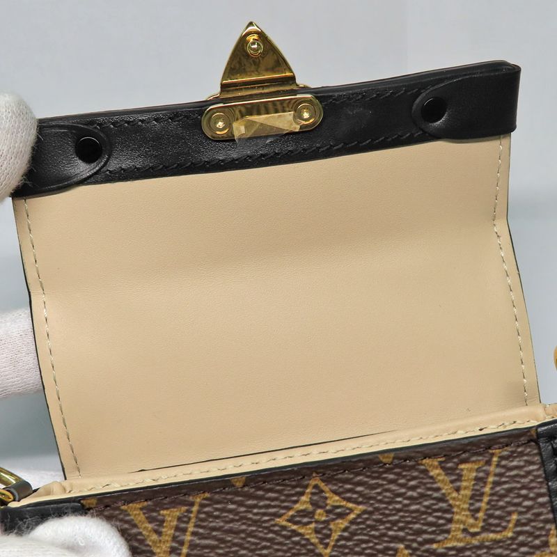 Louis Vuitton Essential Trunk Monogram Chain Shoulder Bag Party — view 6