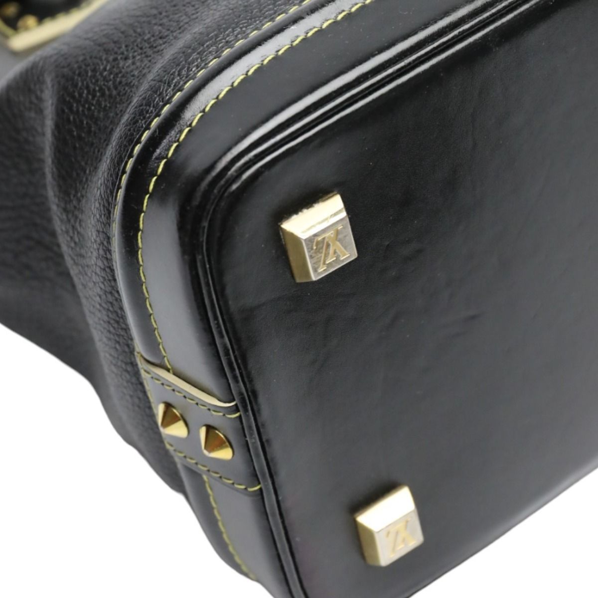 Louis Vuitton Suhali Handbag Lock It PM Noir Black — view 9