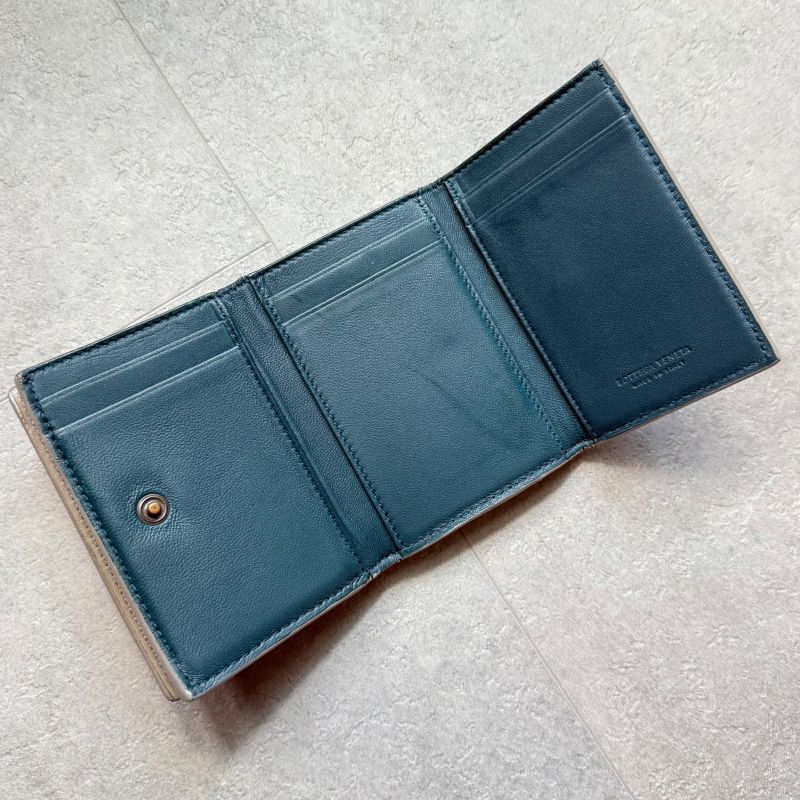 Bottega Veneta Trifold Wallet Intrecciato Leather Gray Men Women Compact — view 8