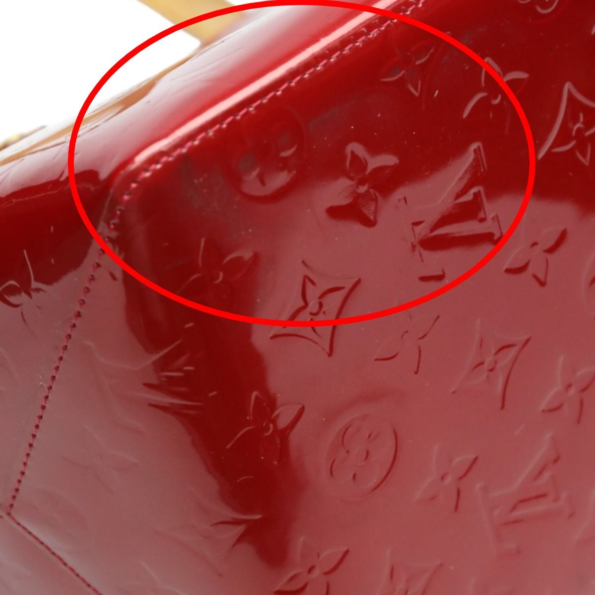 Louis Vuitton Vernis Verve PM Handbag Pomme D'amour — view 9
