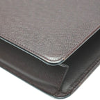 Louis Vuitton Taiga Clutch Bag Clade Second Acajou — view 9