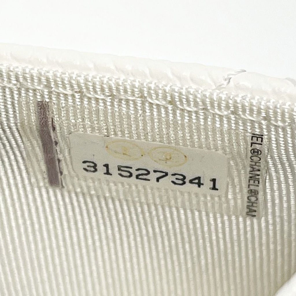 Chanel Quilted White Card Case Coco Mark Caviar Leather — view 8