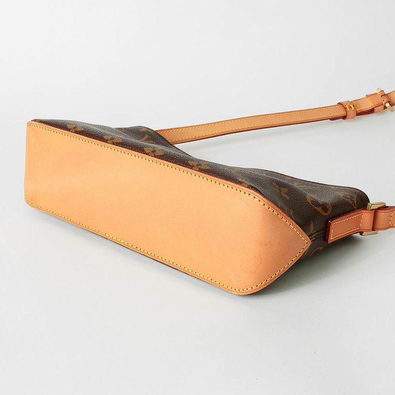 Louis Vuitton Shoulder Bag Trotter Brown — view 4