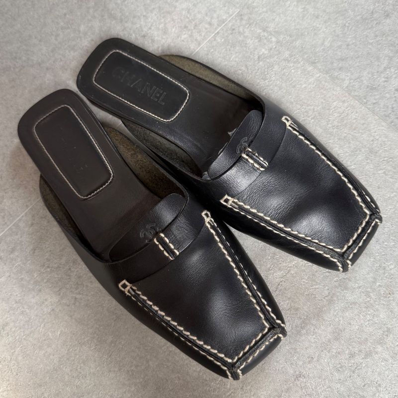Chanel Coco Mark Leather Stitching Slip-on Sandals Black 34 1 2 — view 2