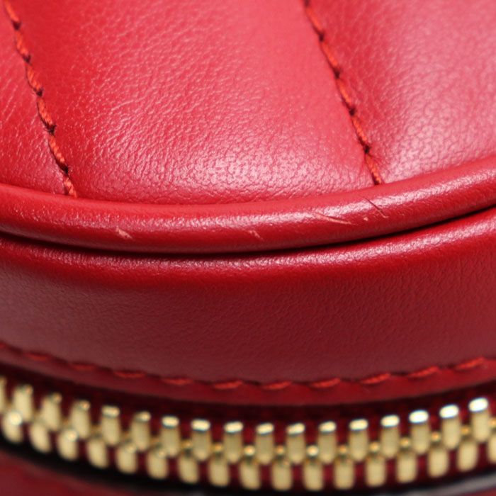 Gucci Interlocking G Heart Quilted Shoulder Bag Red — view 7