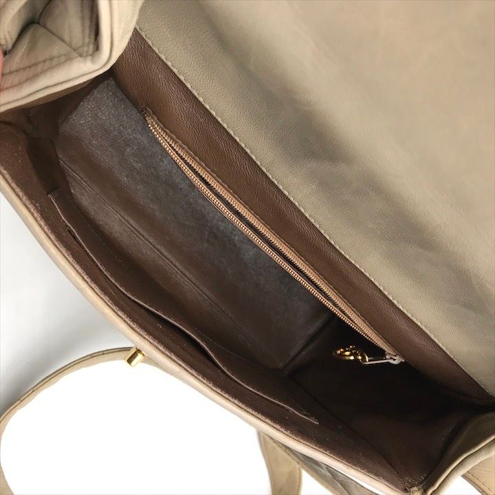 Chanel CC Logo Quilted Turnlock Lambskin Shoulder Bag Gray — view 9