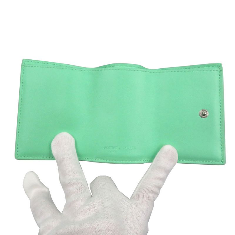 Bottega Veneta Intrecciato Compact Wallet Calf Silver Hardware Green Trifold — view 4